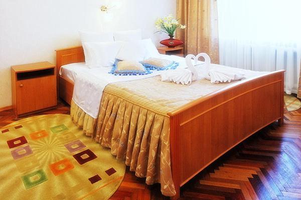 Profssoyuzny Hotel Černihiv Esterno foto